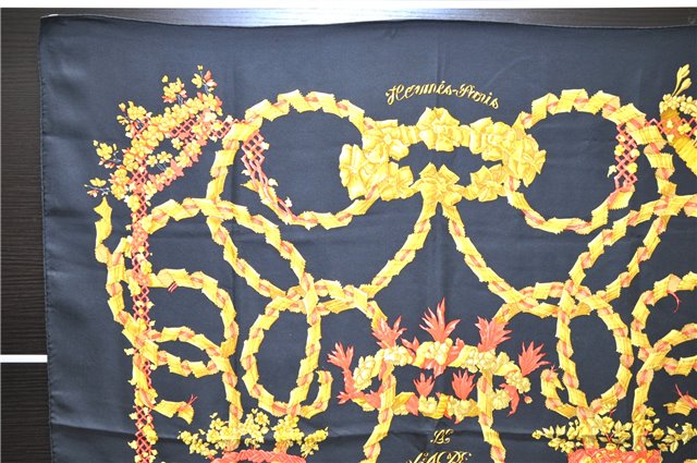 Authentic HERMES Carre 90 Scarf 