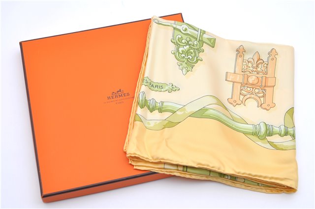 Authentic HERMES Carre 90 Scarf 