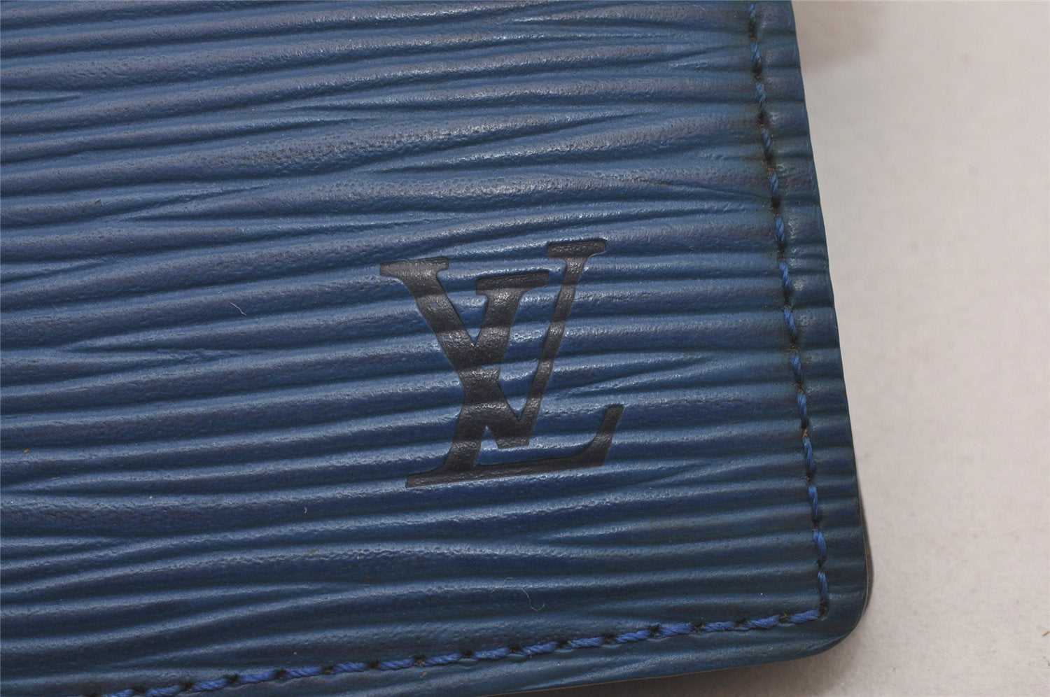 Authentic Louis Vuitton Epi Mini Agenda Notebook Cover Blue R20075 LV 3959I