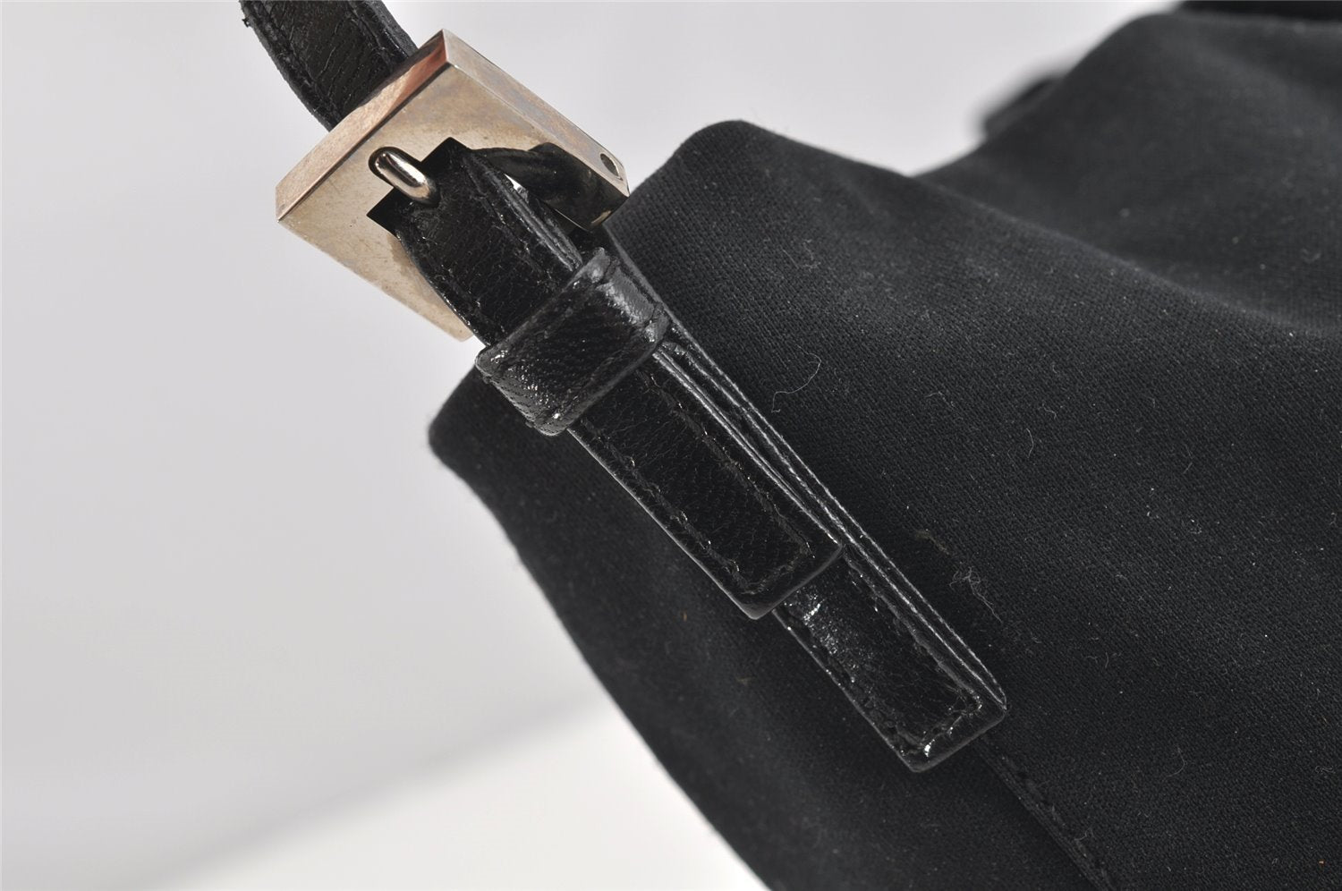 Authentic FENDI Vintage Shoulder Hand Bag Purse Jersey Leather Black 3966I