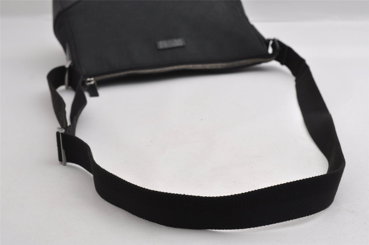 Authentic GUCCI Shoulder Cross Body Bag GG Canvas Leather 114273 Black 3996I