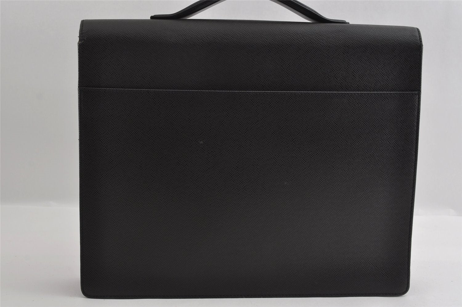 Authentic Louis Vuitton Taiga Serviette Kazan Briefcase Black M30802 LV 4016I