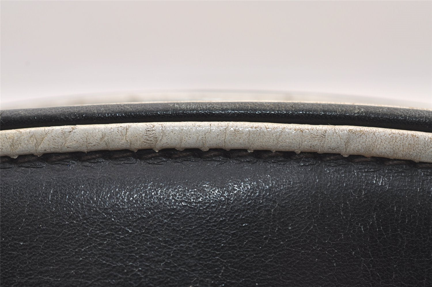 Authentic GUCCI Vintage Shoulder Cross Body Bag Purse Leather Black 4031I