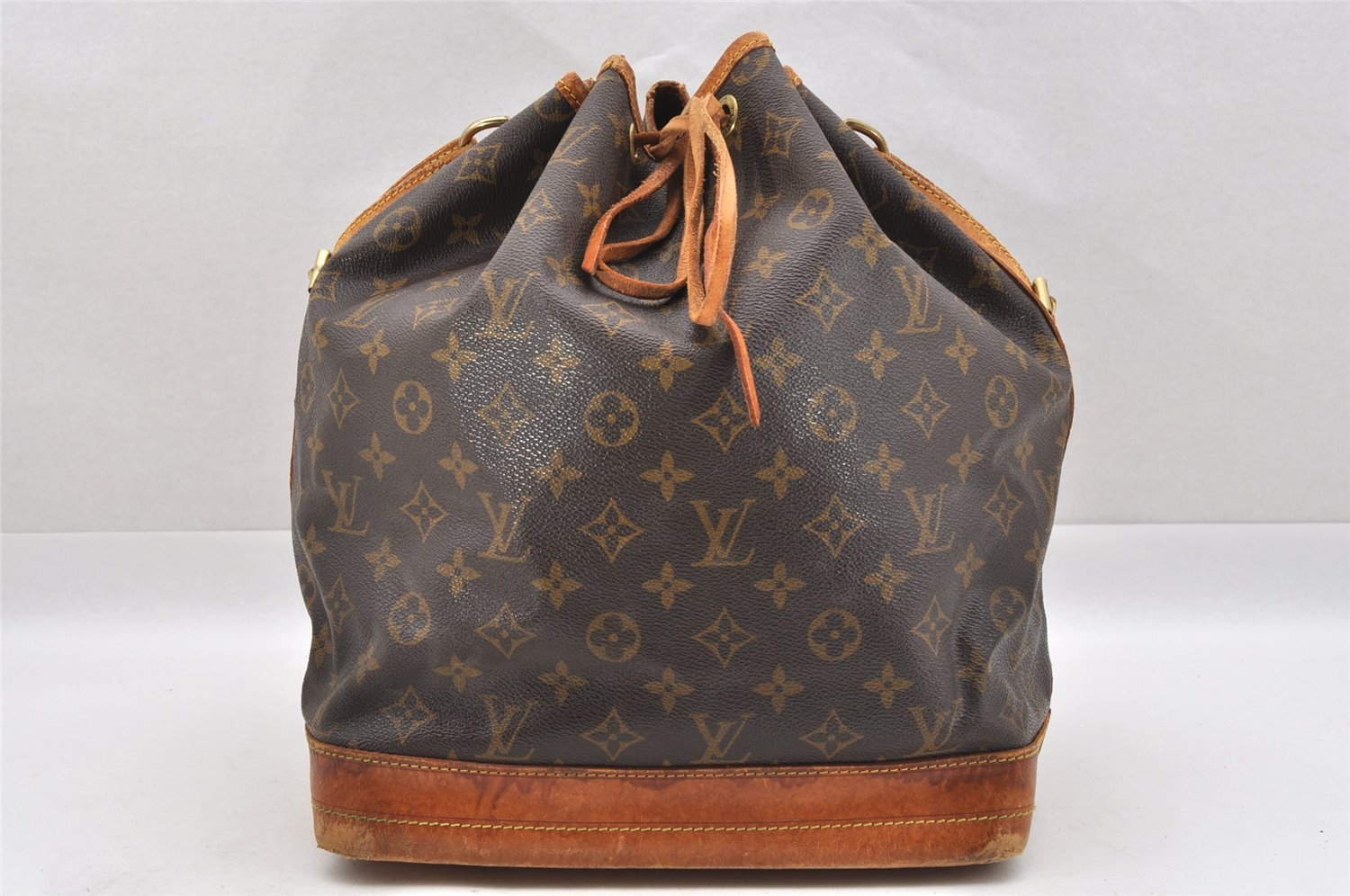 Authentic Louis Vuitton Monogram Noe Shoulder Drawstring Bag M42224 LV 4033I
