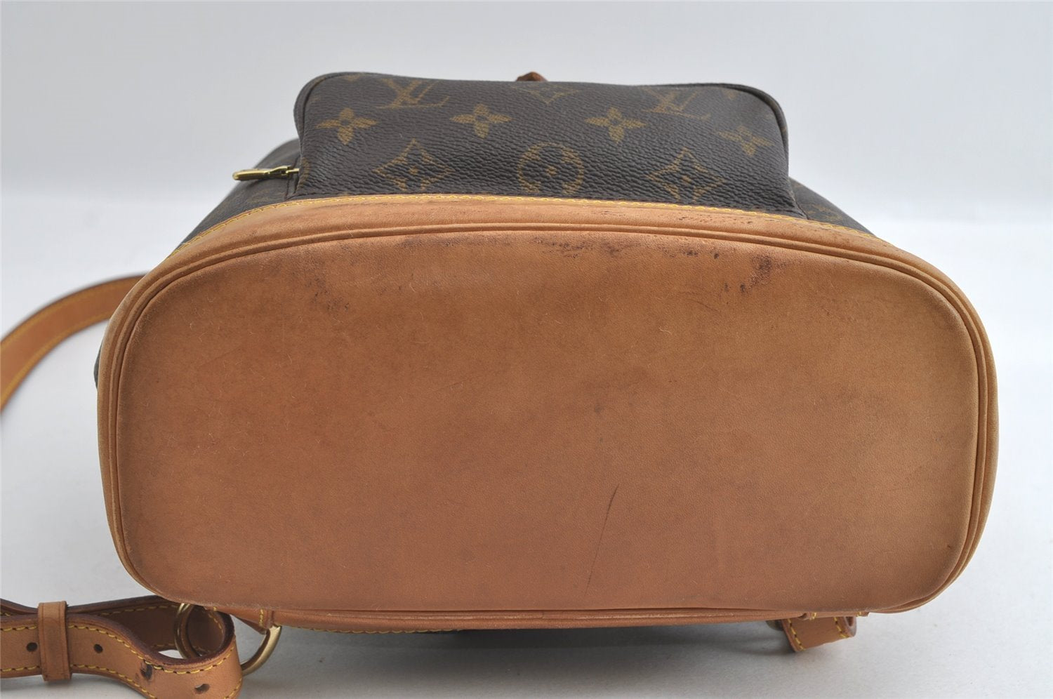 Authentic Louis Vuitton Monogram Montsouris MM Backpack M51136 LV 4035I