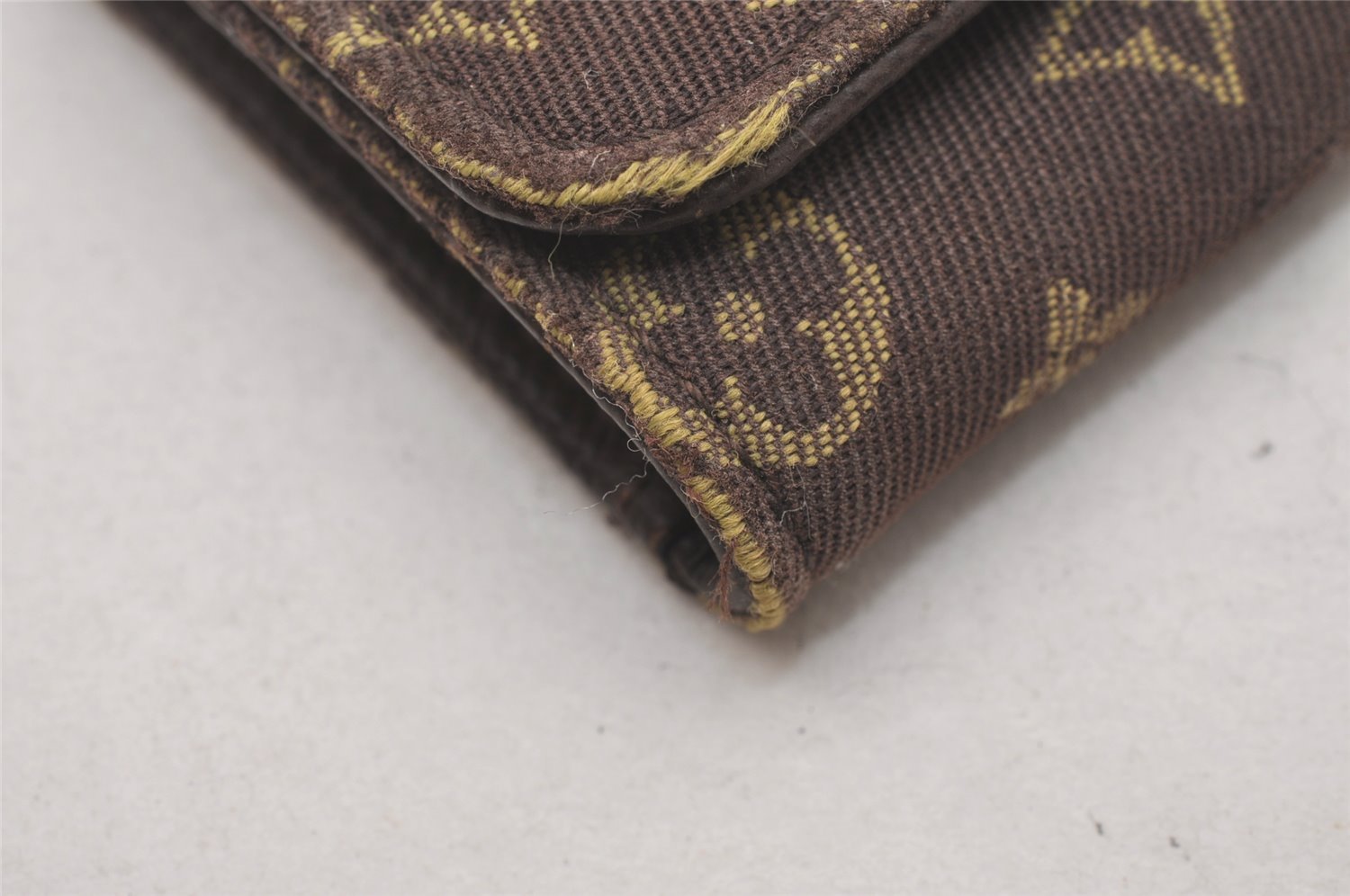 Authentic Louis Vuitton Monogram Mini Lin Multicles 4 Hooks Key Case Brown 4052I