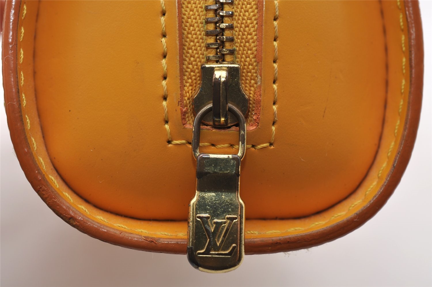 Authentic Louis Vuitton Epi Dauphine Cosmetic Pouch Yellow M48449 LV Junk 4054I