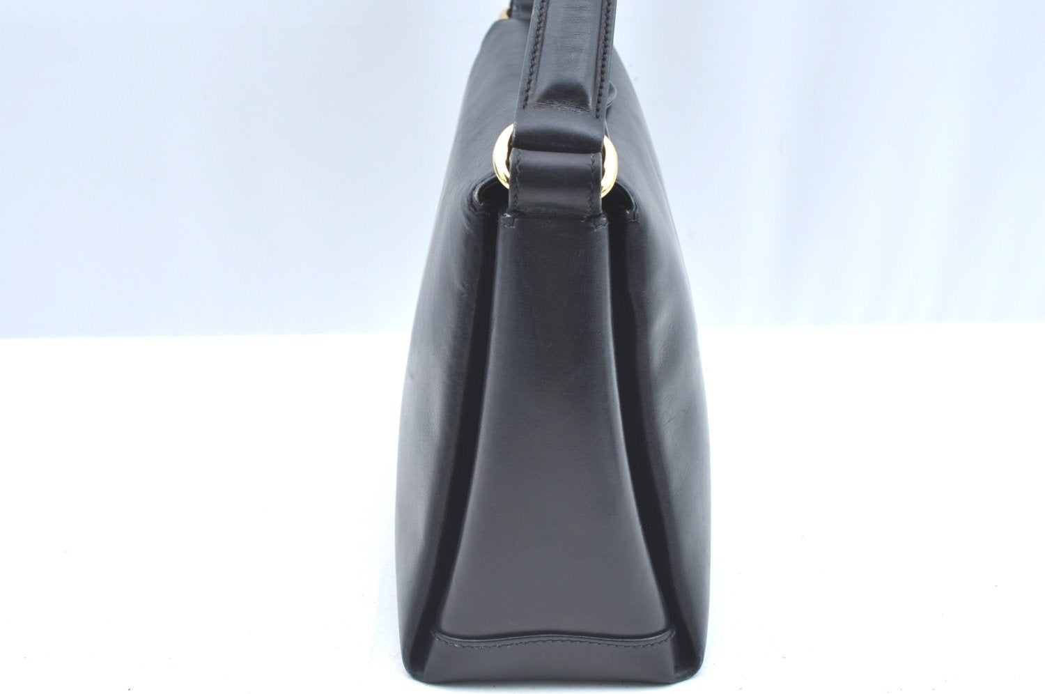 Authentic GUCCI Vintage Shoulder Hand Bag Purse Leather Black 4055G