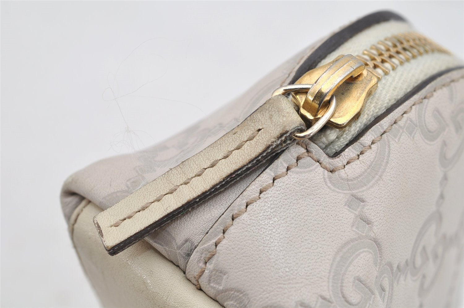 Authentic GUCCI Vintage Guccissima GG Leather Pouch Purse 141811 White 4076I