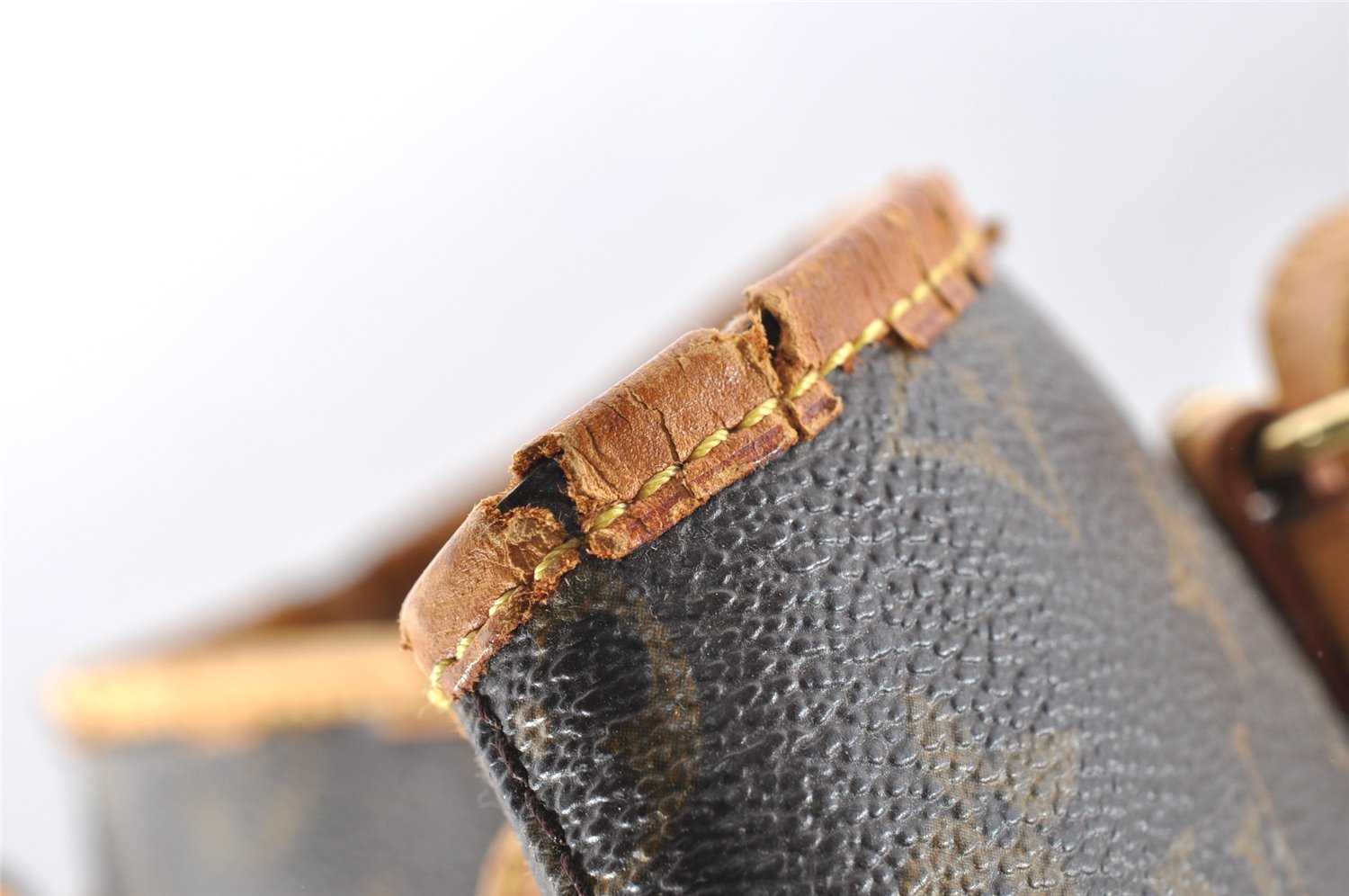 Authentic Louis Vuitton Monogram Bucket GM Shoulder Tote Bag M42236 Junk 4081I