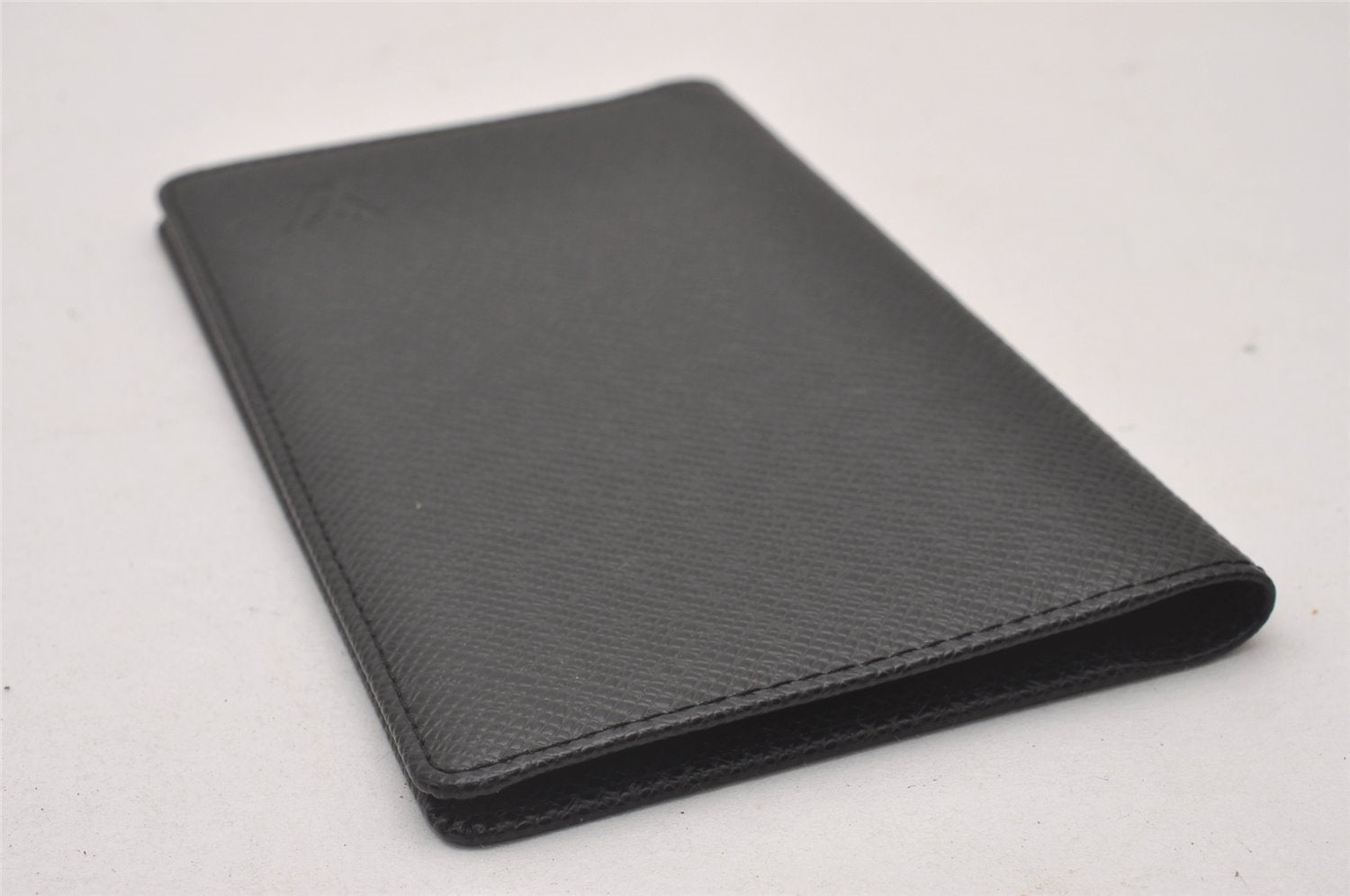 Authentic Louis Vuitton Taiga Agenda Poche Notebook Cover Black R20425 LV 4088I