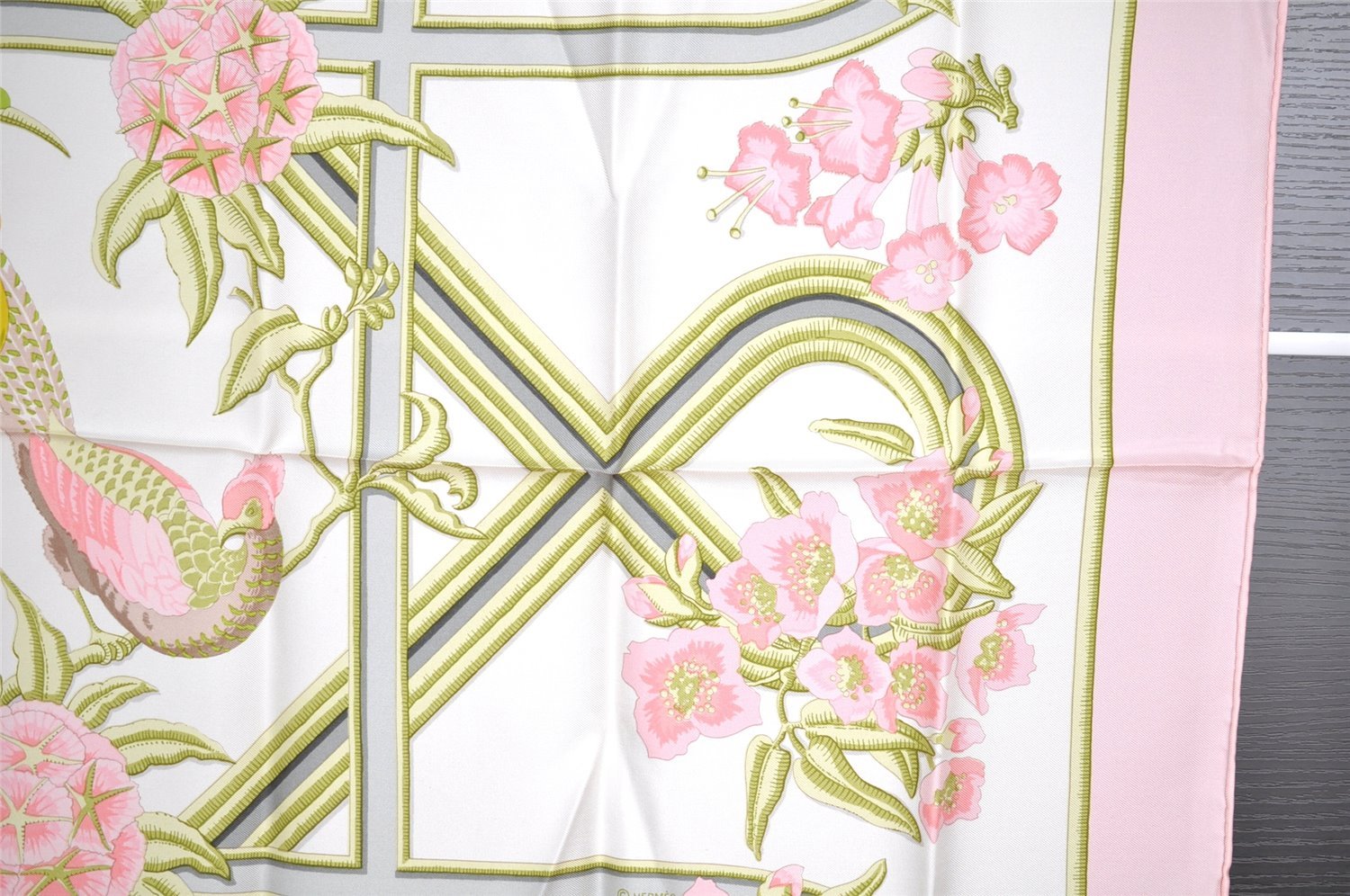 Authentic HERMES Carre 90 Scarf 