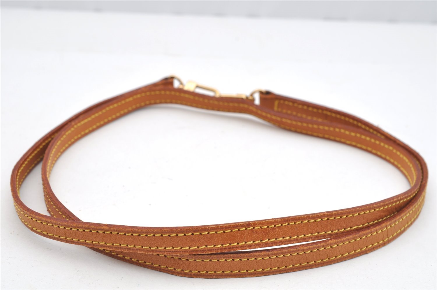 Authentic Louis Vuitton Leather Shoulder Strap Beige 46.9