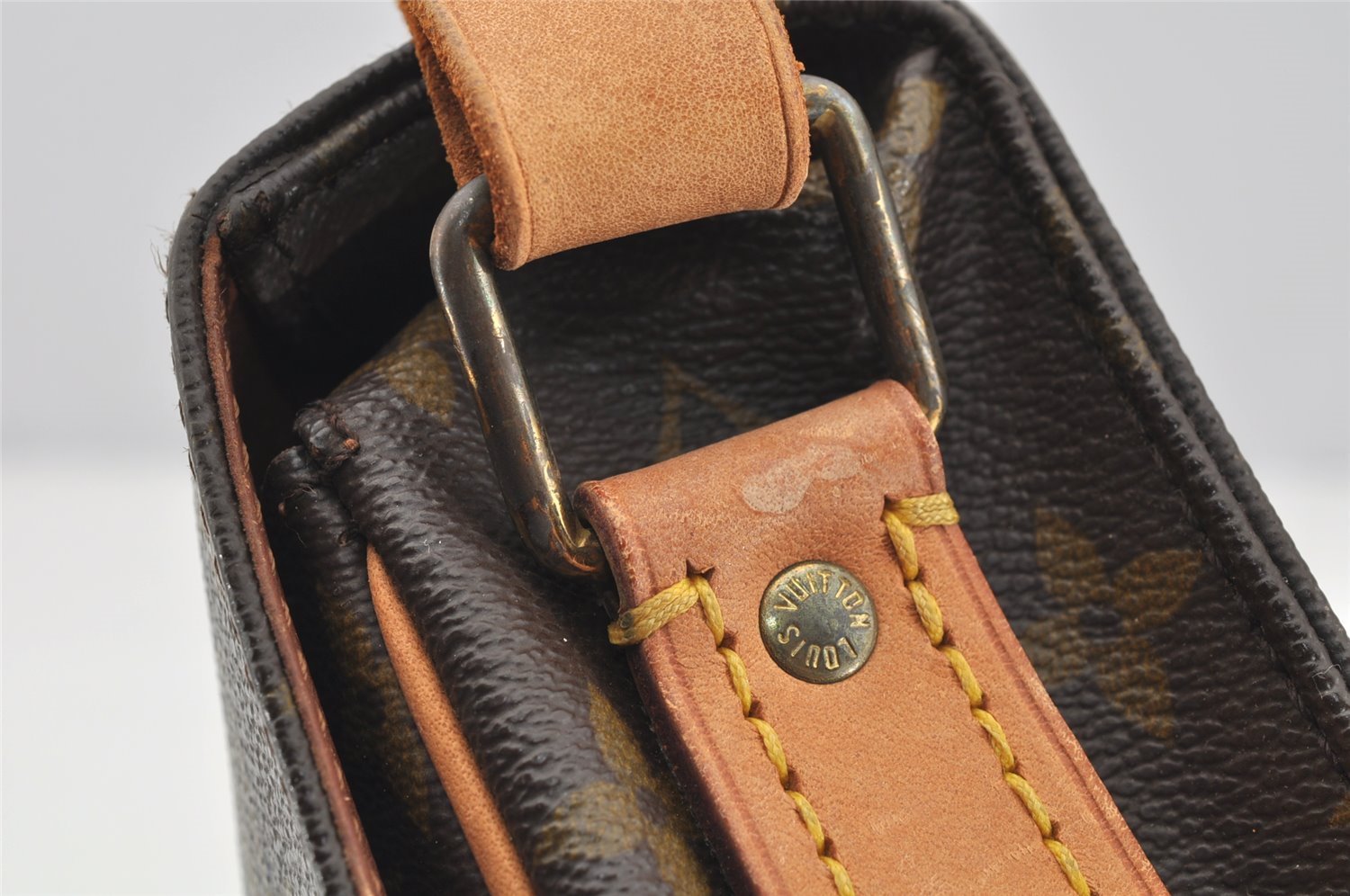 Authentic Louis Vuitton Monogram Cartouchiere MM M51253 Shoulder Cross Bag 4130I