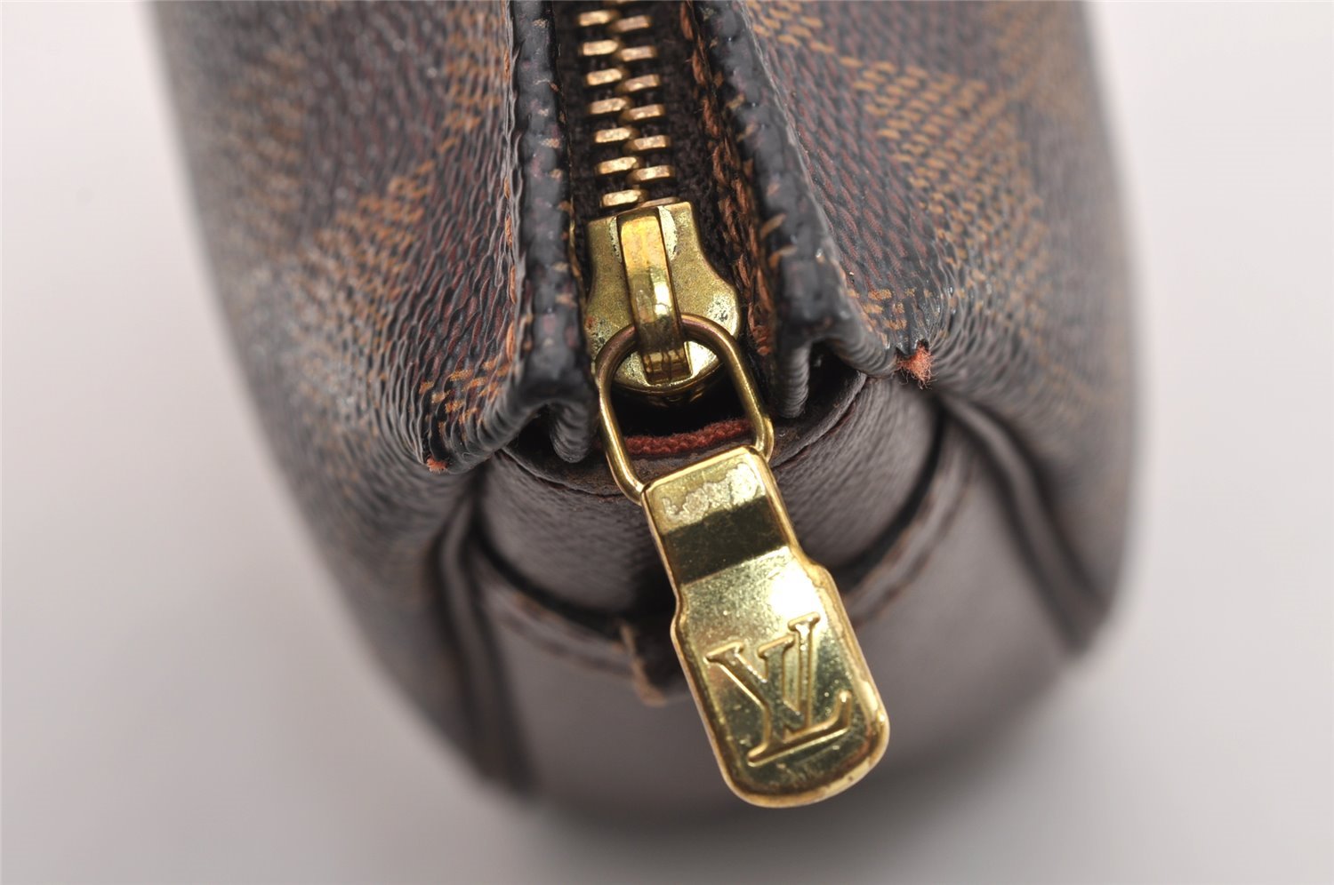 Authentic Louis Vuitton Damier Trousse Makeup Hand Bag Pouch N51982 Junk 4137I