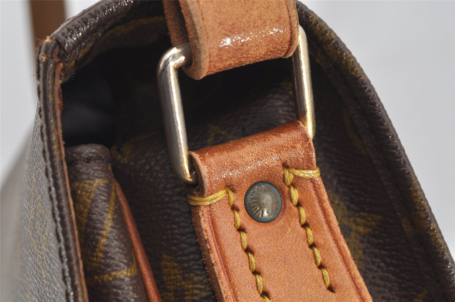 Authentic Louis Vuitton Monogram Cartouchiere GM Shoulder Bag Old Model 4138I