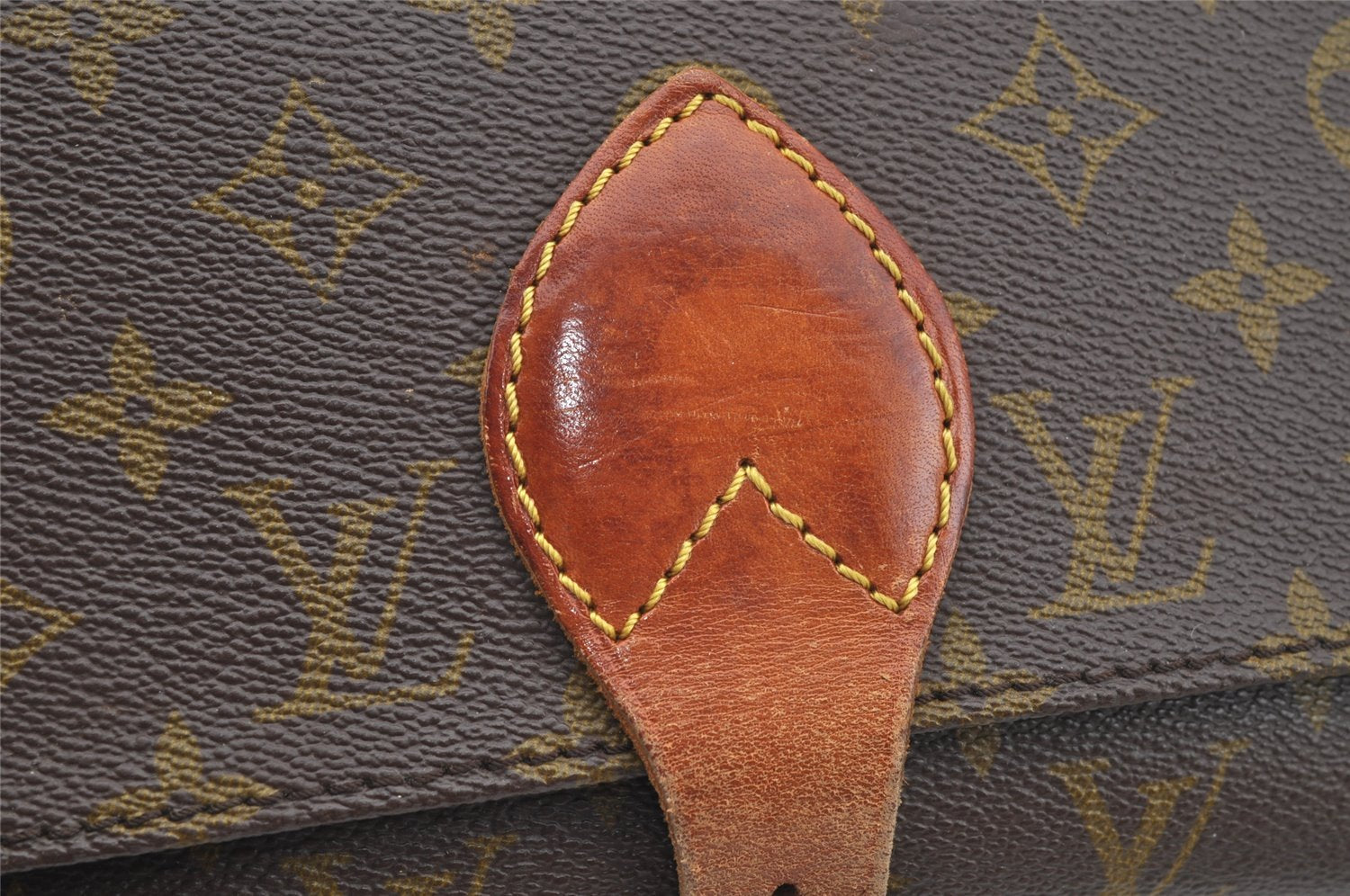 Authentic Louis Vuitton Monogram Cartouchiere GM Shoulder Bag Old Model 4138I