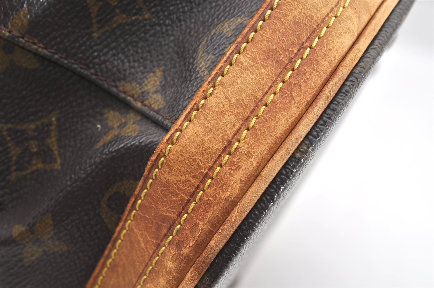 Authentic Louis Vuitton Monogram Bucket GM Shoulder Tote Bag M42236 LV 4140I