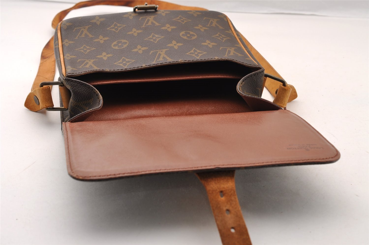 Authentic Louis Vuitton Monogram Cartouchiere MM M51253 Shoulder Cross Bag 4141I