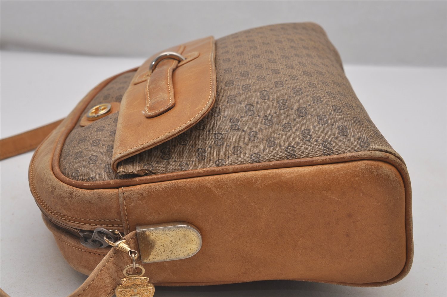 Authentic GUCCI Micro GG PVC Leather Shoulder Cross Body Bag Brown Junk 4145I