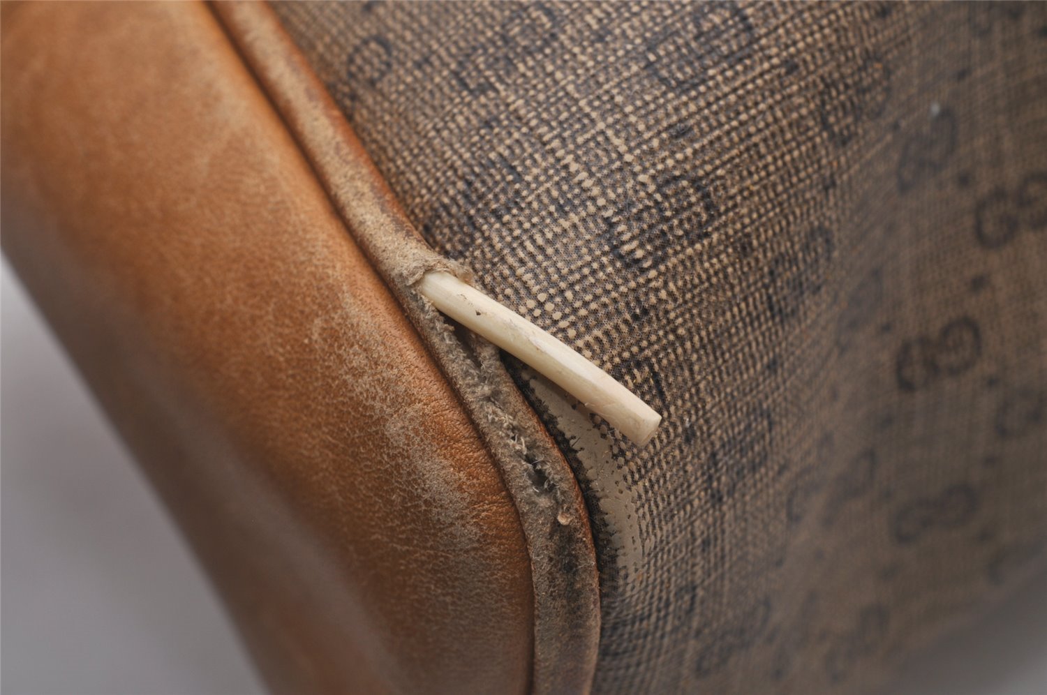 Authentic GUCCI Micro GG PVC Leather Shoulder Cross Body Bag Brown Junk 4145I