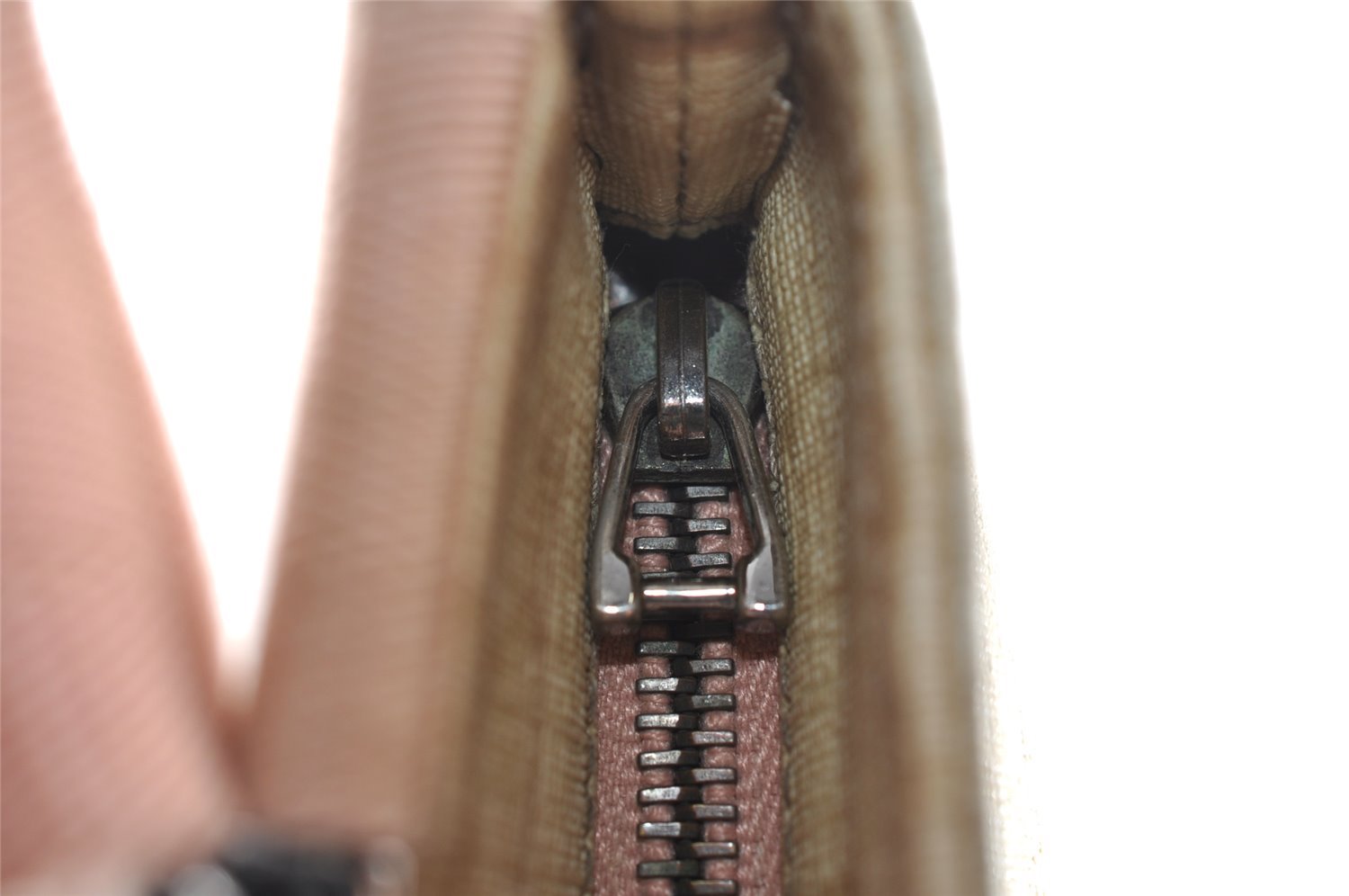 Authentic GUCCI Joy Line Shoulder Cross Bag GG PVC Leather 189816 White 4147I