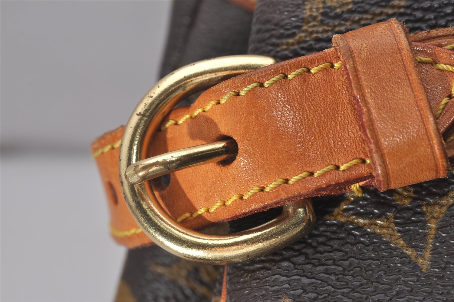 Authentic Louis Vuitton Monogram Batignolles Vertical Tote Bag M51153 LV 4162I