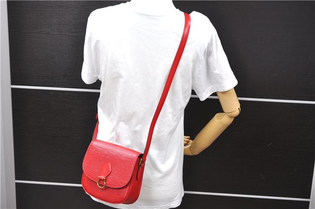 Auth LOUIS VUITTON Epi Saint Cloud PM Shoulder Cross Body Bag M52217 Red 4163C