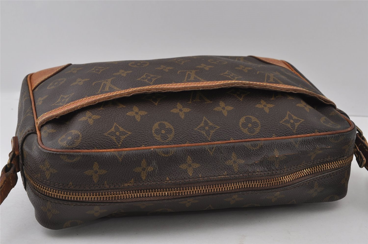 Authentic Louis Vuitton Monogram Trocadero 30 Shoulder Cross Bag M51272 LV 4167I