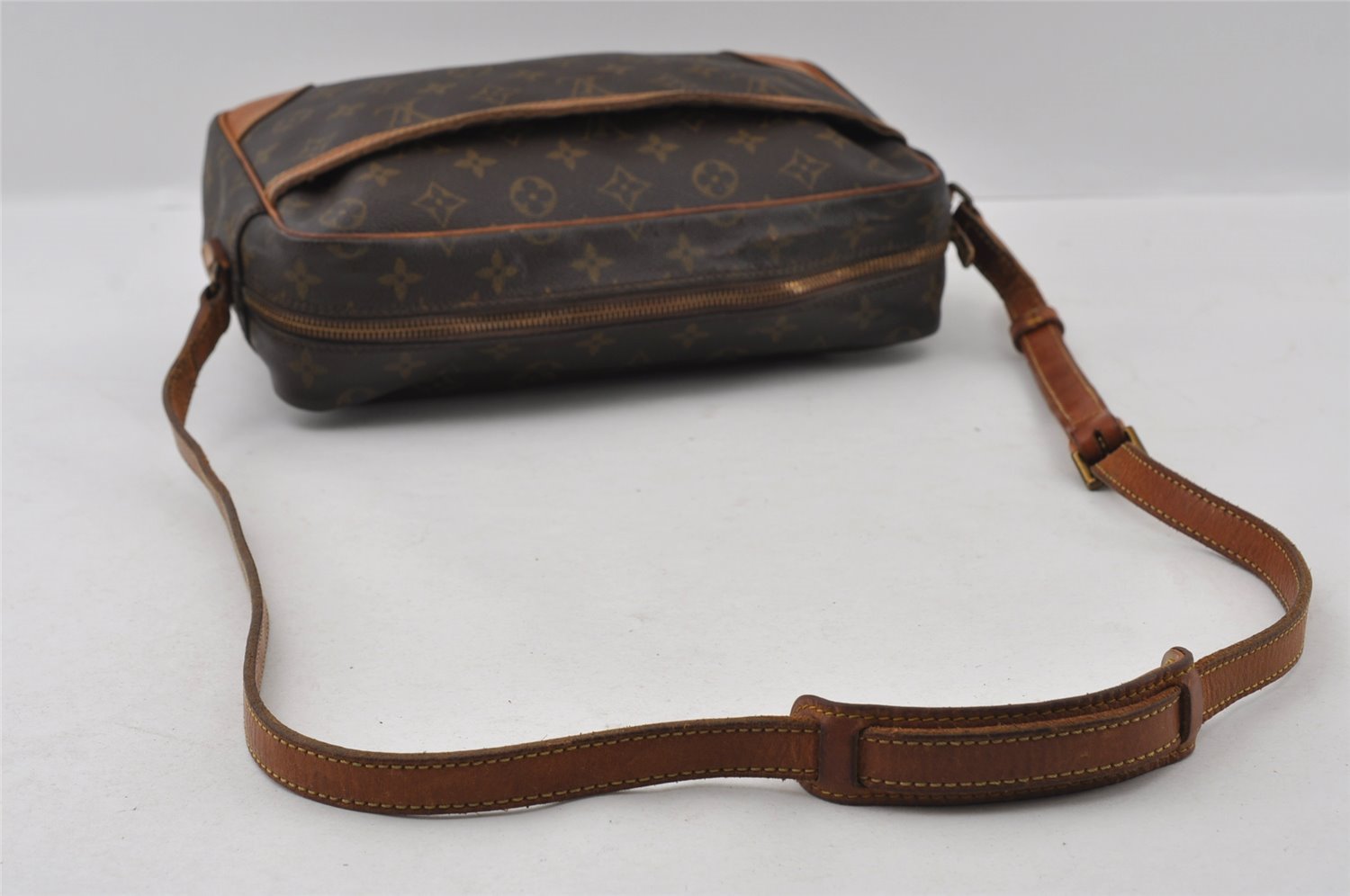 Authentic Louis Vuitton Monogram Trocadero 30 Shoulder Cross Bag M51272 LV 4167I