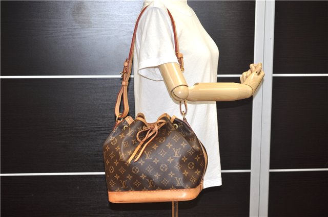 Authentic Louis Vuitton Monogram Petit Noe M40818 Shoulder Drawstring Bag 4185F