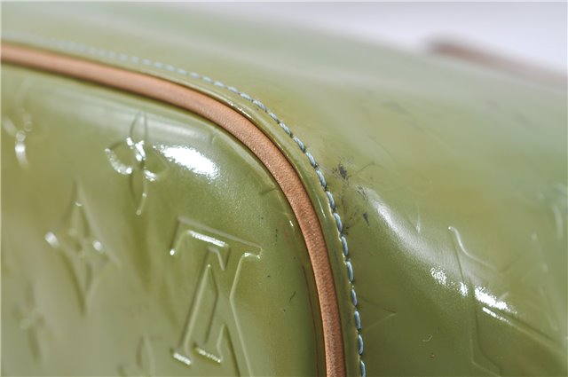 Authentic Louis Vuitton Vernis Houston Shoulder Bag M91005 Light Green LV 4194D