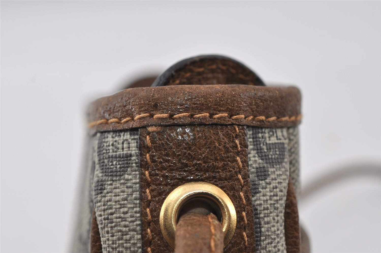 Authentic GUCCI GG Plus Shoulder Cross Body Bag Purse PVC Leather Brown 4202I