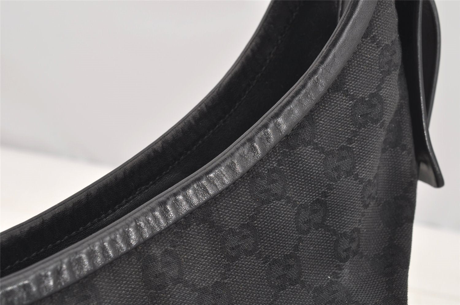 Authentic GUCCI Vintage Shoulder Tote Bag GG Canvas Leather 106242 Black 4205I