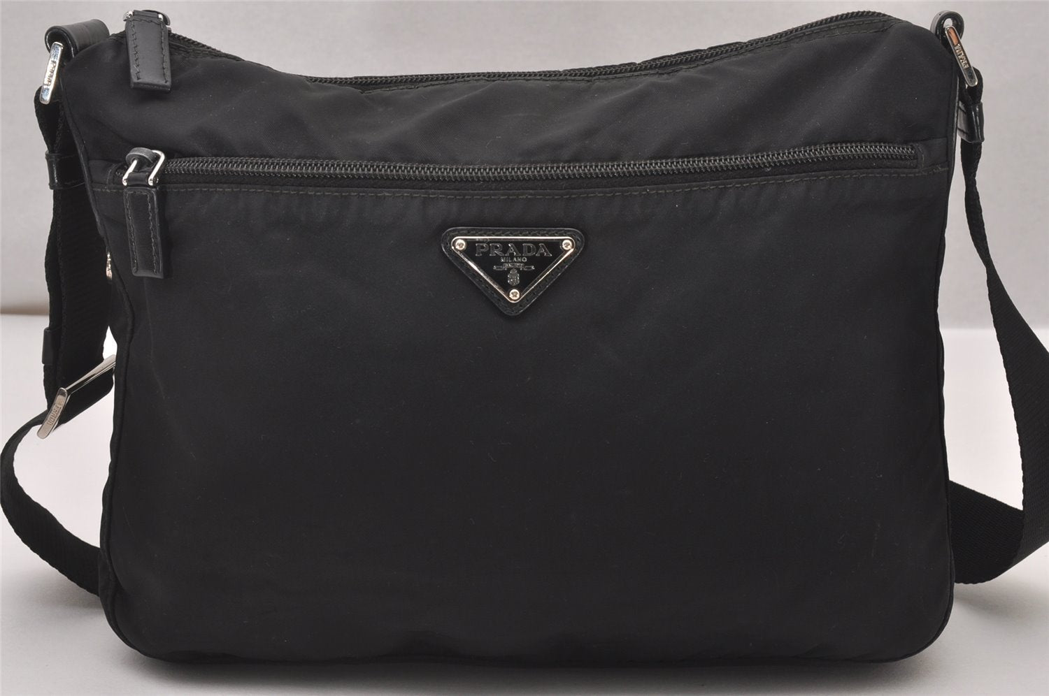 Authentic PRADA VELA Nylon Tessuto Leather Shoulder Cross Bag BT0421 Black 4213I