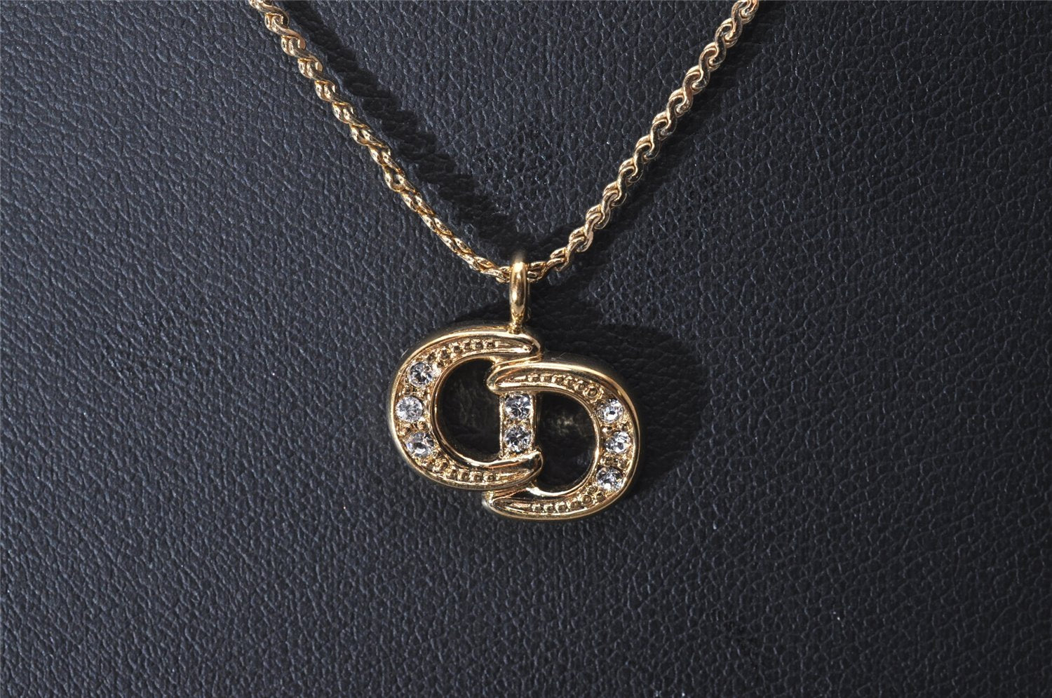 Authentic Christian Dior Gold Tone Rhinestone Chain Pendant Necklace CD 4222I