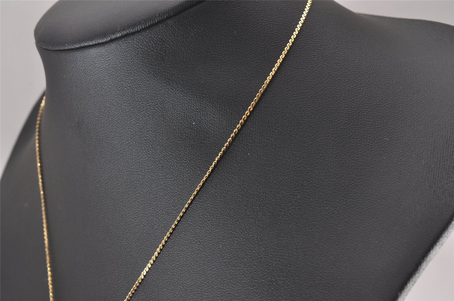 Authentic Christian Dior Gold Tone Rhinestone Chain Pendant Necklace CD 4222I