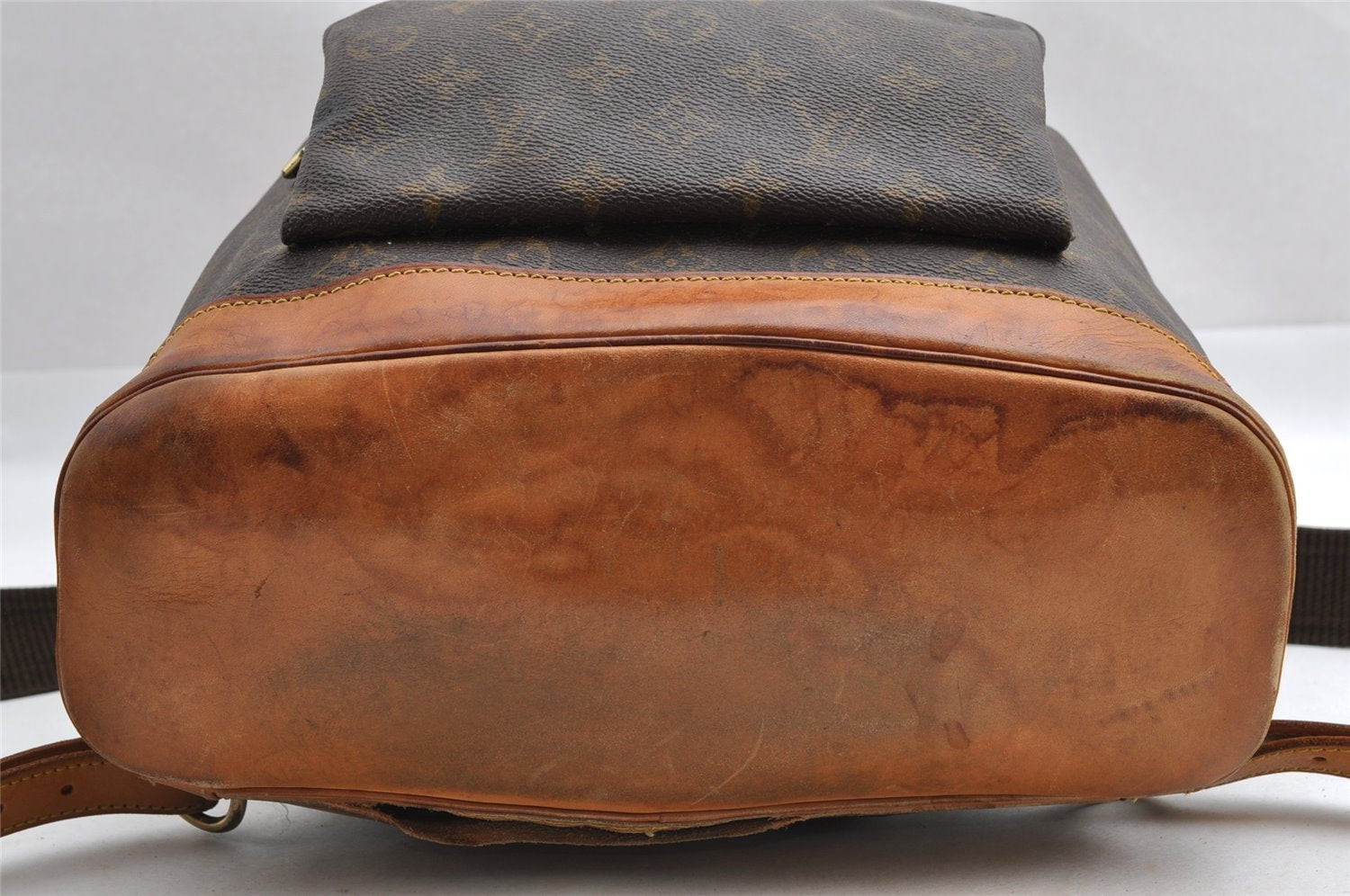 Authentic Louis Vuitton Monogram Montsouris GM Backpack M51135 LV 4226I