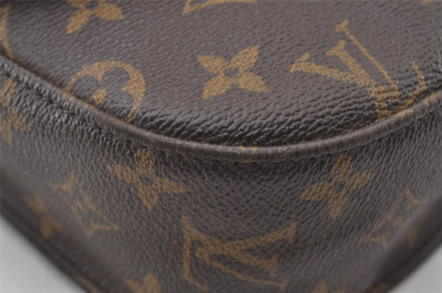 Authentic Louis Vuitton Monogram Saint Cloud GM M51242 Shoulder Bag Junk 4245I