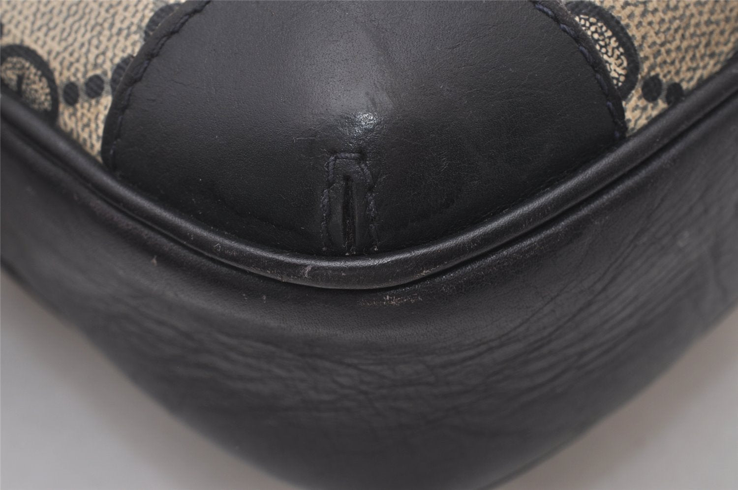 Authentic GUCCI Shoulder Cross Body Bag Purse GG PVC Leather Navy Blue 4255I