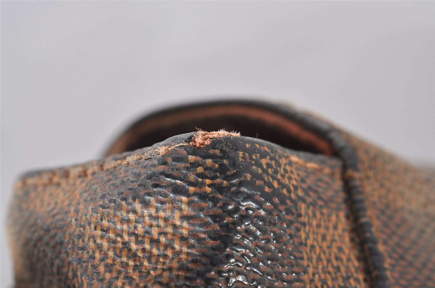 Authentic Louis Vuitton Damier Bastille Shoulder Cross Body Bag N45258 LV 4280I