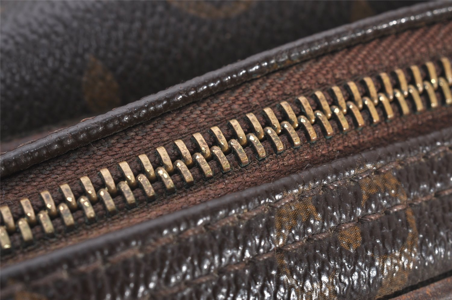 Authentic Louis Vuitton Monogram Reporter PM Shoulder Cross Bag M45254 LV 4282I