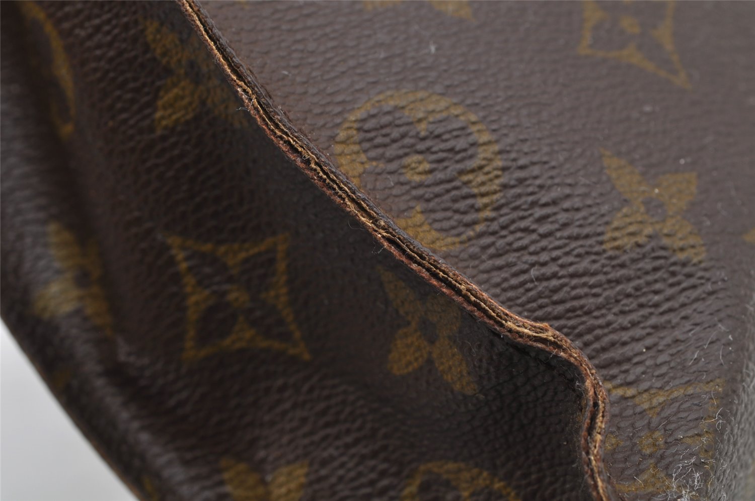 Auth Louis Vuitton Monogram Poche Toilette 26 Cosmetics Pouch Old Model LV 4289I