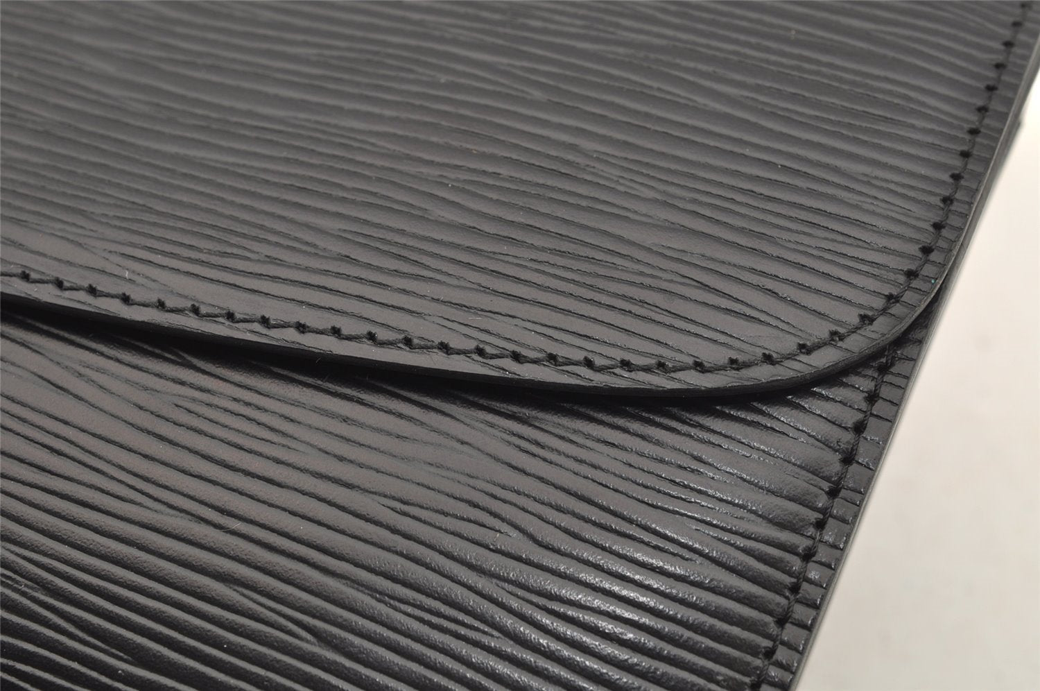 Authentic Louis Vuitton Epi Montaigne 27 Clutch Hand Bag Black M52652 LV 4295I