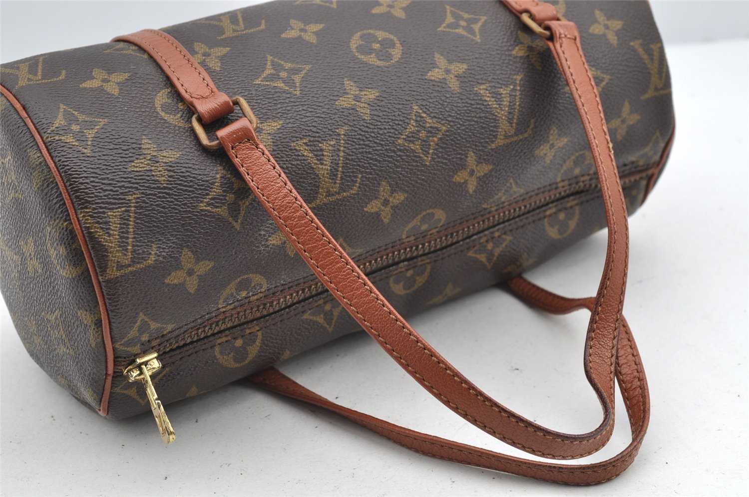 Authentic Louis Vuitton Monogram Papillon 26 Hand Bag Old Model LV 4297I
