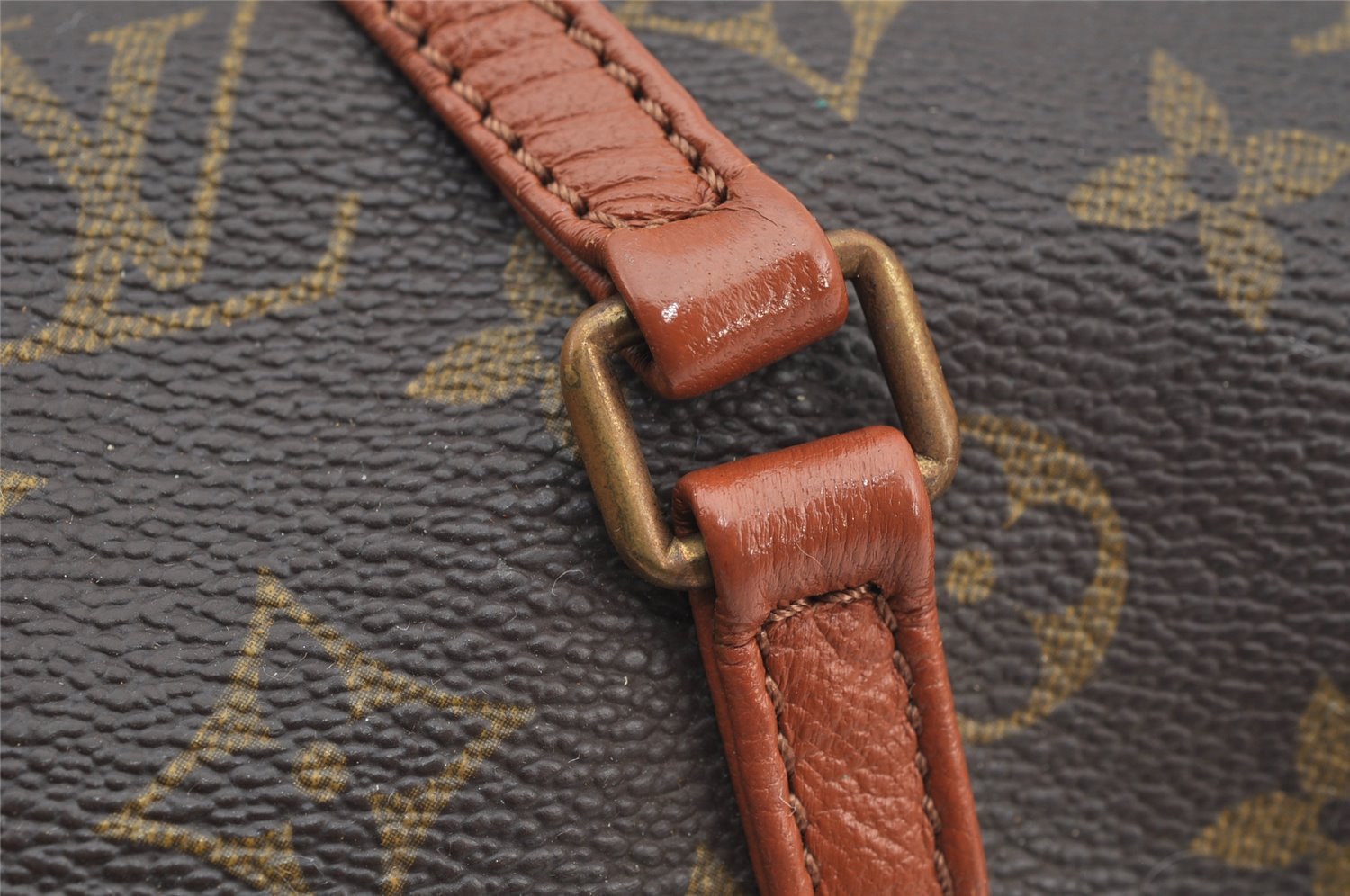 Authentic Louis Vuitton Monogram Papillon 26 Hand Bag Old Model LV 4297I