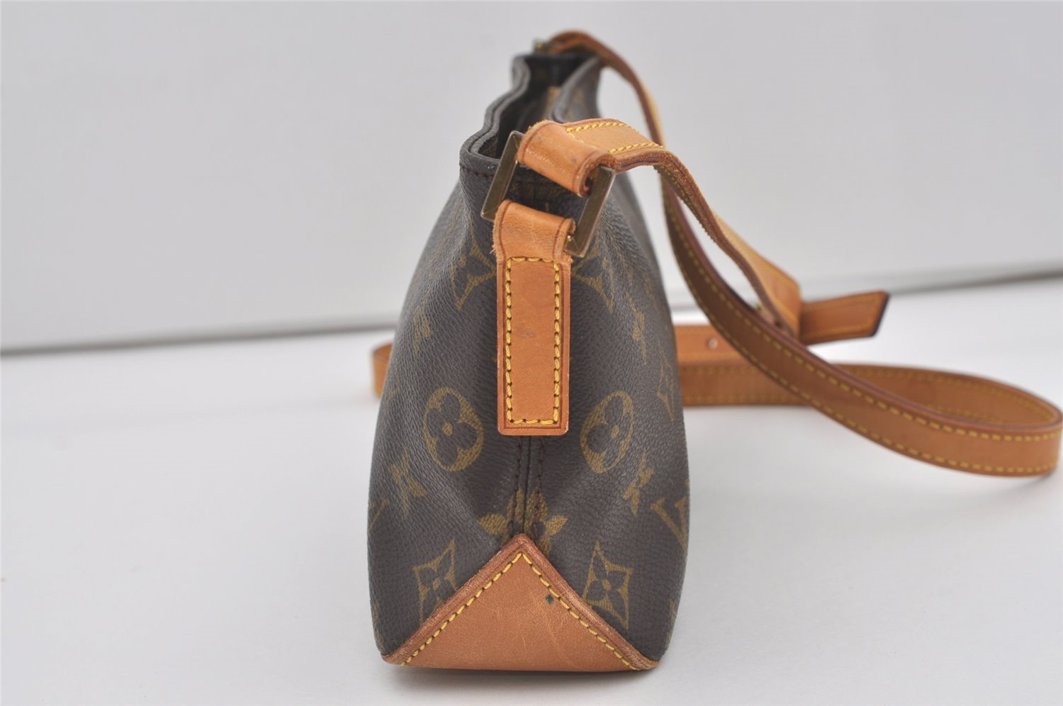 Authentic Louis Vuitton Monogram Trotteur Shoulder Cross Bag M51240 LV 4300I