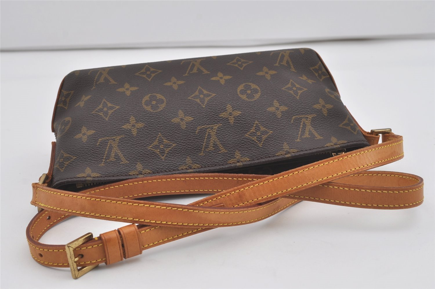 Authentic Louis Vuitton Monogram Trotteur Shoulder Cross Bag M51240 LV 4300I