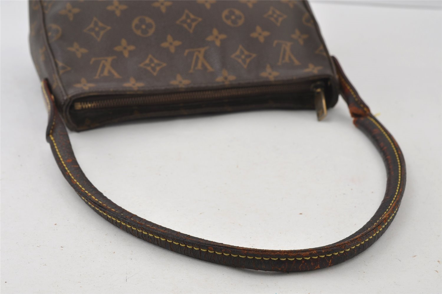 Authentic Louis Vuitton Monogram Looping MM Shoulder Bag M51146 LV Junk 4303I