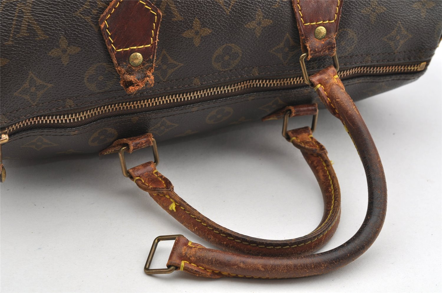 Authentic Louis Vuitton Monogram Speedy 30 Hand Boston Bag M41526 LV Junk 4304I